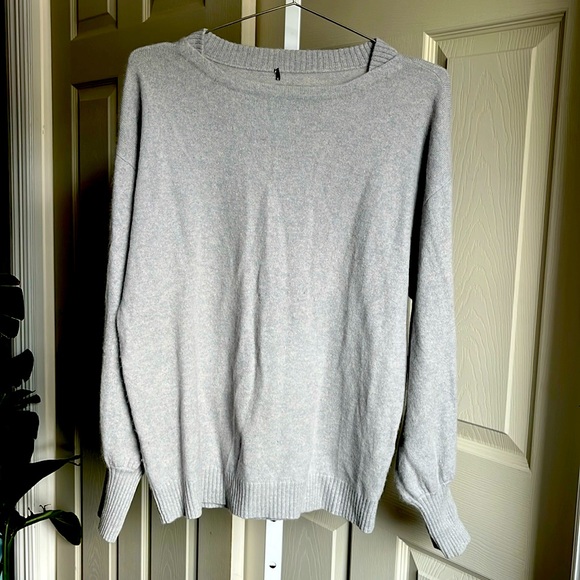 Cashmere Boat At Crew Neck Light Blue Gray Rubbed Hem Sweater - Picture 1 of 10